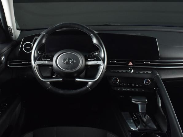 Hyundai Elantra VII (CN7) с пробегом 2021 года, цена 2 249 995 рублей, 51147 км, седан, Автокод Объявления