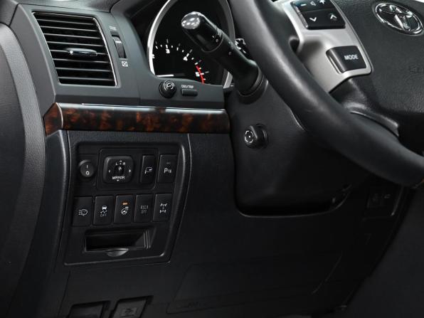 Toyota Land Cruiser 200 Series Рестайлинг 1 с пробегом 2013 года, цена 2 949 000 рублей, 155000 км, внедорожник, Автокод Объявления