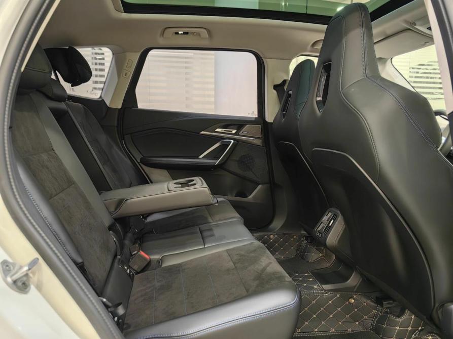 BMW X1 III (U11/U12) Москва  - изображение 12