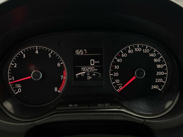 Volkswagen Polo V Рестайлинг с пробегом 2015 года, цена 845 000 рублей, 190290 км, седан, Автокод Объявления
