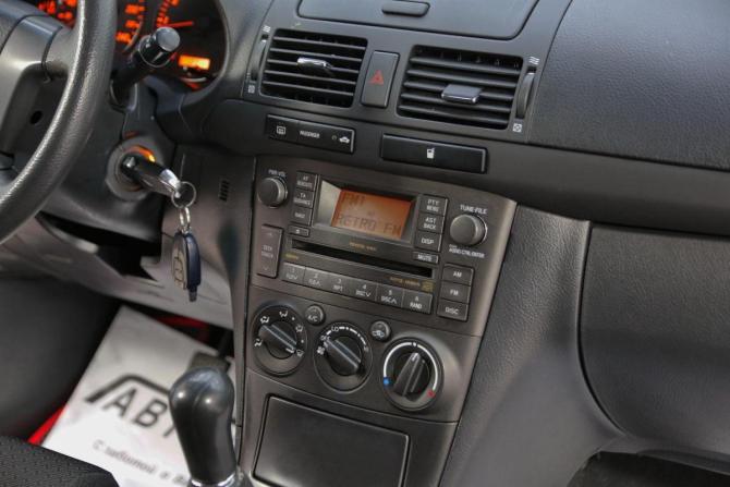 Toyota Avensis II Рестайлинг с пробегом 2008 года, цена 749 000 рублей, 235000 км, седан, Автокод Объявления