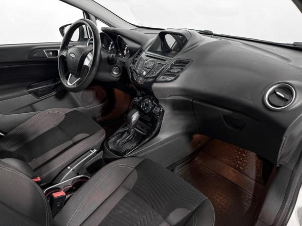 Ford Fiesta Mk6 Рестайлинг с пробегом 2016 года, цена 845 000 рублей, 142060 км, хэтчбек, Автокод Объявления