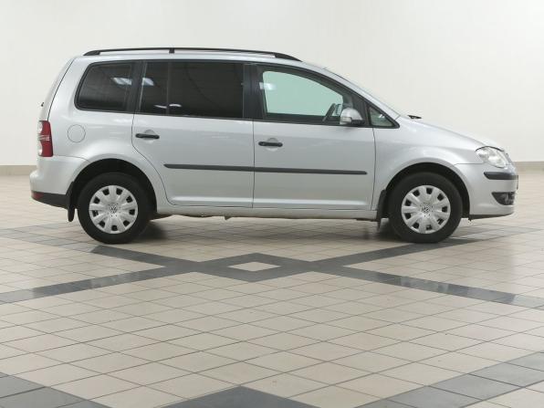 Volkswagen Touran I Рестайлинг с пробегом 2007 года, цена 559 000 рублей, 265000 км, компактвэн, Автокод Объявления