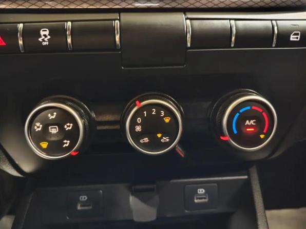 Lada (ВАЗ) Vesta I Рестайлинг (NG) с пробегом 2024 года, цена 1 285 000 рублей, 32757 км, седан, Автокод Объявления