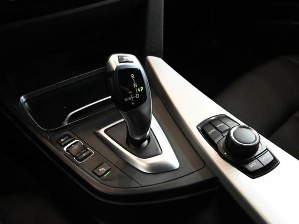 BMW 3 серии VI (F3x) Рестайлинг с пробегом 2015 года, цена 2 187 500 рублей, 180876 км, седан, Автокод Объявления