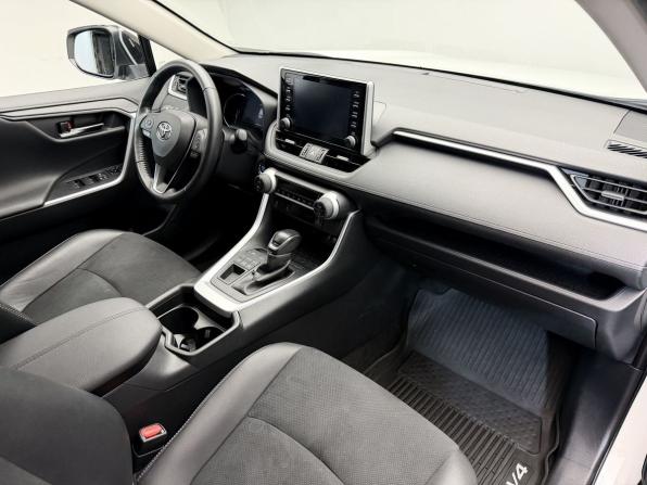 Toyota RAV4 V (XA50) с пробегом 2021 года, цена 3 428 000 рублей, 40422 км, внедорожник, Автокод Объявления