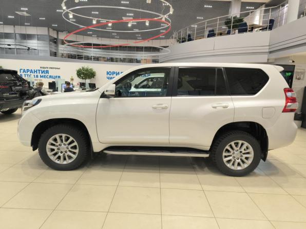 Toyota Land Cruiser Prado 150 Series Рестайлинг 1 с пробегом 2015 года, цена 2 850 000 рублей, 242136 км, внедорожник, Автокод Объявления