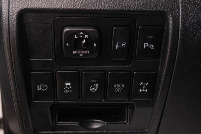 Toyota Land Cruiser 200 Series Рестайлинг 1 с пробегом 2012 года, цена 3 469 000 рублей, 273000 км, внедорожник, Автокод Объявления