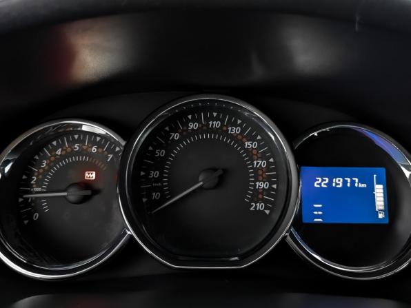 Renault Sandero II с пробегом 2017 года, цена 750 000 рублей, 221975 км, хэтчбек, Автокод Объявления