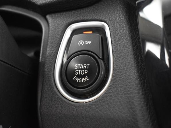 BMW 3 серии VI (F3x) Рестайлинг с пробегом 2016 года, цена 2 246 900 рублей, 138968 км, седан, Автокод Объявления