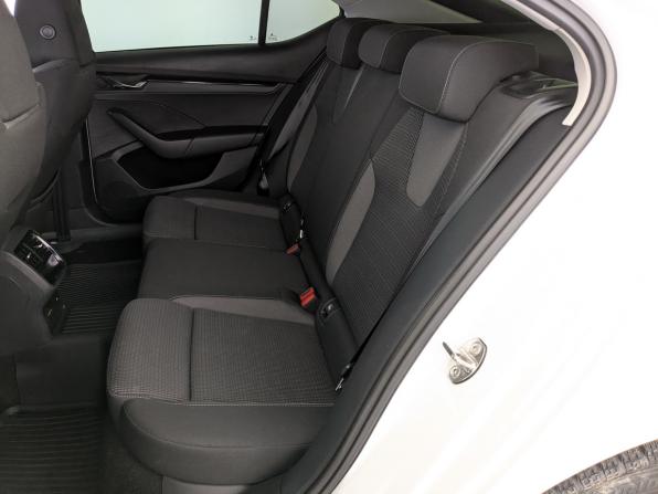 Skoda Octavia IV (A8) с пробегом 2021 года, цена 2 500 000 рублей, 48065 км, лифтбек, Автокод Объявления