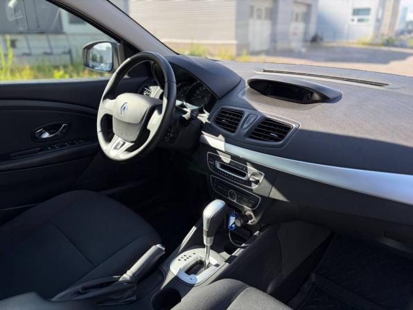 Renault Fluence I с пробегом 2011 года, цена 645 000 рублей, 141000 км, седан, Автокод Объявления