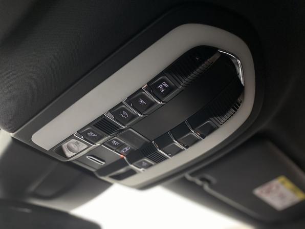Porsche Macan I Рестайлинг с пробегом 2018 года, цена 3 329 900 рублей, 158000 км, внедорожник, Автокод Объявления