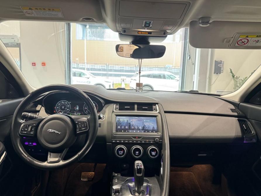 Jaguar E-Pace I Москва  - изображение 12