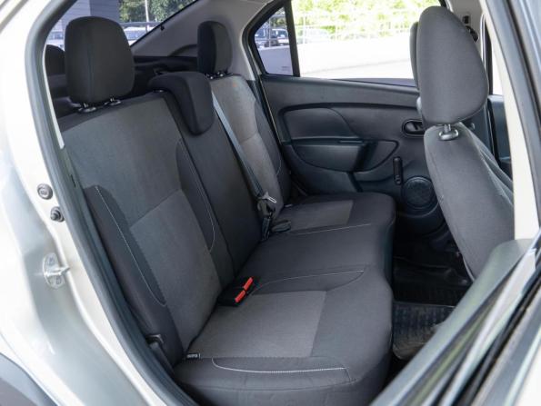 Renault Logan II Рестайлинг с пробегом 2019 года, цена 1 130 000 рублей, 55890 км, седан, Автокод Объявления