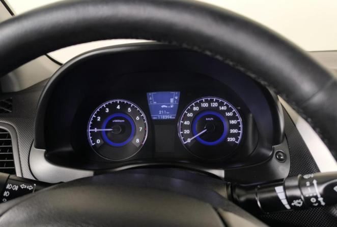Hyundai Solaris I с пробегом 2014 года, цена 850 000 рублей, 118394 км, седан, Автокод Объявления