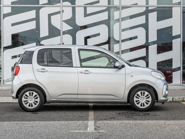 Toyota Passo III Рестайлинг с пробегом 2019 года, цена 949 000 рублей, 113998 км, хэтчбек, Автокод Объявления