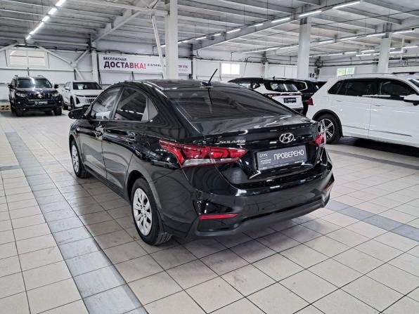 Hyundai Solaris II с пробегом 2017 года, цена 825 000 рублей, 239885 км, седан, Автокод Объявления