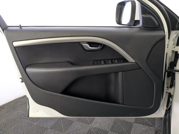 Volvo XC70 II Рестайлинг с пробегом 2014 года, цена 1 990 000 рублей, 228704 км, универсал, Автокод Объявления