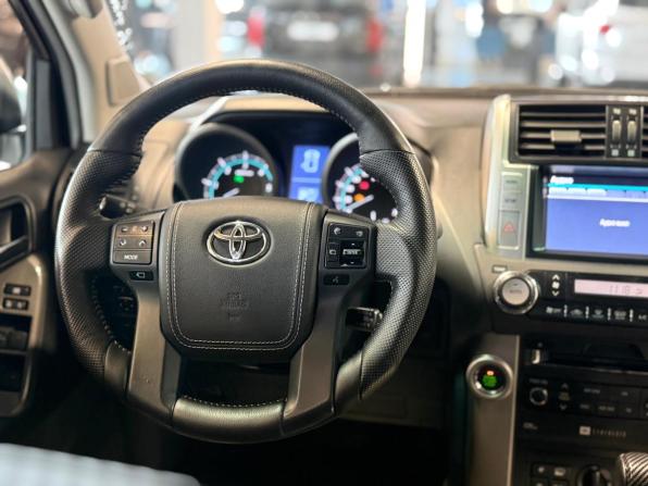 Toyota Land Cruiser Prado 150 Series с пробегом 2011 года, цена 2 695 000 рублей, 265123 км, внедорожник, Автокод Объявления
