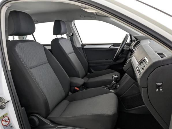 Volkswagen Tiguan II Рестайлинг с пробегом 2021 года, цена 2 590 000 рублей, 73888 км, внедорожник, Автокод Объявления