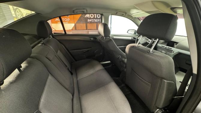 Opel Astra H Рестайлинг с пробегом 2009 года, цена 505 000 рублей, 188529 км, седан, Автокод Объявления