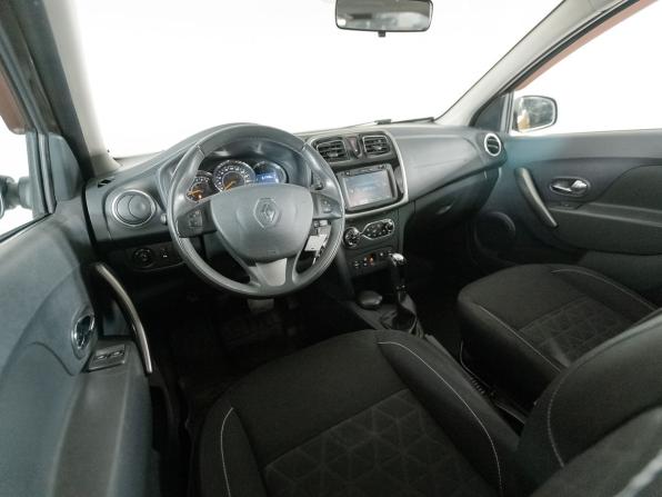 Renault Sandero II с пробегом 2015 года, цена 1 090 000 рублей, 61740 км, хэтчбек, Автокод Объявления
