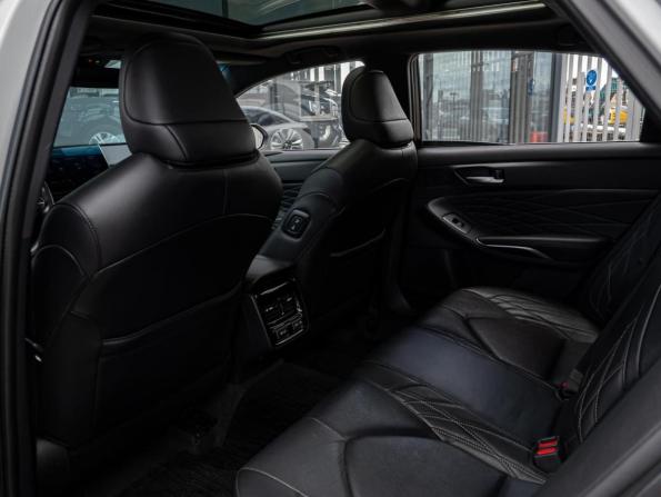 Toyota Avalon V Рестайлинг с пробегом 2022 года, цена 3 330 000 рублей, 121019 км, седан, Автокод Объявления