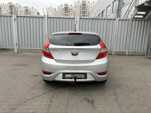 Hyundai Solaris I с пробегом 2013 года, цена 665 000 рублей, 238329 км, хэтчбек, Автокод Объявления