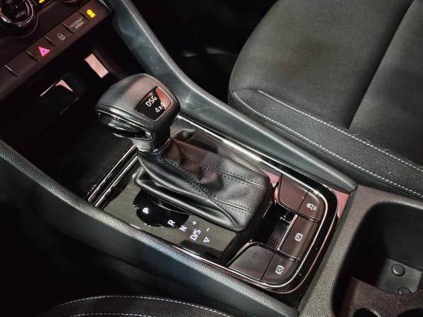 Skoda Karoq I с пробегом 2021 года, цена 2 499 000 рублей, 87576 км, внедорожник, Автокод Объявления