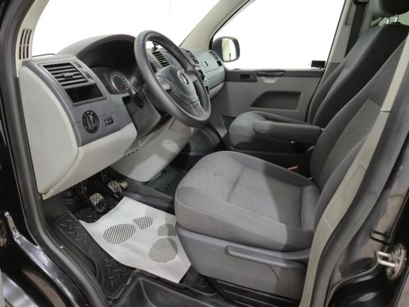 Volkswagen Caravelle T5 Рестайлинг с пробегом 2013 года, цена 1 820 000 рублей, 231960 км, минивэн, Автокод Объявления