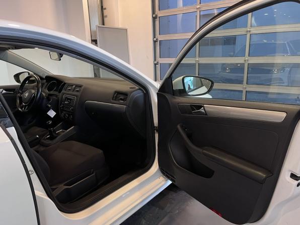 Volkswagen Jetta VI Рестайлинг с пробегом 2016 года, цена 1 230 000 рублей, 127184 км, седан, Автокод Объявления