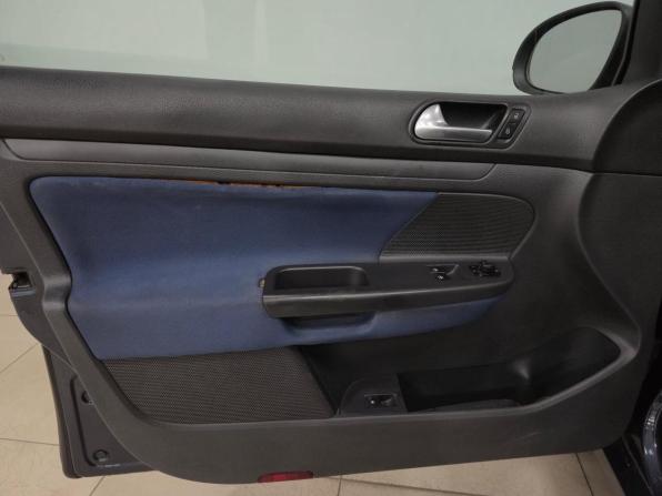 Volkswagen Golf V с пробегом 2007 года, цена 540 000 рублей, 284519 км, хэтчбек, Автокод Объявления