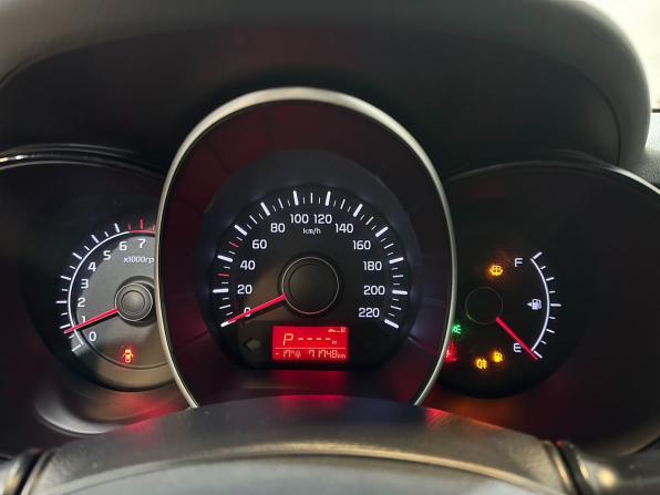 Kia Rio III Рестайлинг с пробегом 2015 года, цена 990 000 рублей, 71748 км, седан, Автокод Объявления