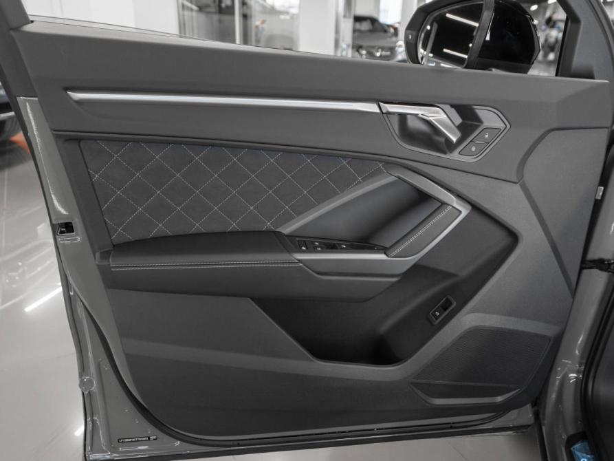 Audi Q3 II (F3) Москва  - изображение 14
