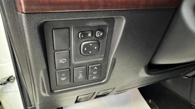Toyota Land Cruiser Prado 150 Series Рестайлинг 1 с пробегом 2014 года, цена 3 150 000 рублей, 160000 км, внедорожник, Автокод Объявления