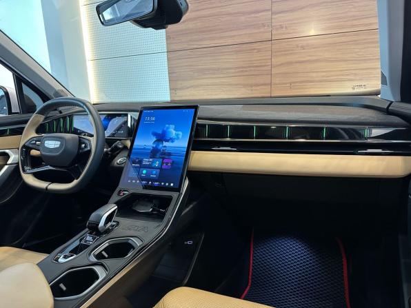 Geely Boyue L I с пробегом 2023 года, цена 2 599 000 рублей, 38007 км, внедорожник, Автокод Объявления