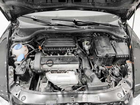 Skoda Octavia II (A5) Рестайлинг с пробегом 2013 года, цена 650 000 рублей, 220766 км, лифтбек, Автокод Объявления