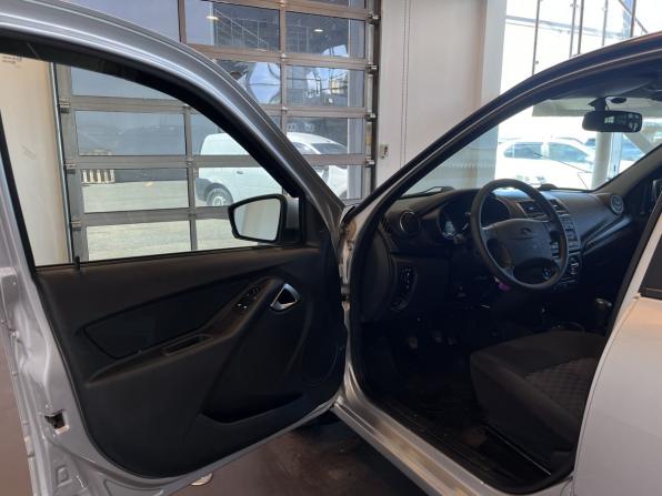 Lada (ВАЗ) Granta I Рестайлинг с пробегом 2023 года, цена 800 000 рублей, 44277 км, седан, Автокод Объявления
