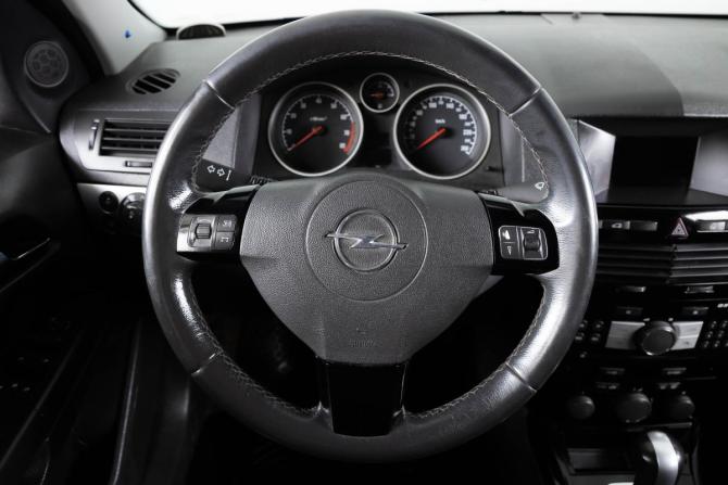 Opel Astra H Рестайлинг с пробегом 2010 года, цена 639 000 рублей, 245000 км, седан, Автокод Объявления