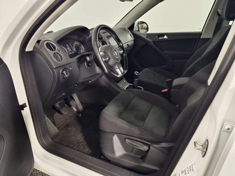 Volkswagen Tiguan I Рестайлинг Санкт-Петербург  - изображение 18