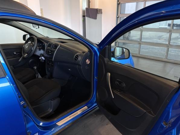 Renault Sandero II с пробегом 2017 года, цена 780 000 рублей, 160545 км, хэтчбек, Автокод Объявления