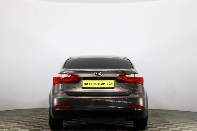 Kia Cerato III с пробегом 2015 года, цена 1 019 000 рублей, 228000 км, седан, Автокод Объявления