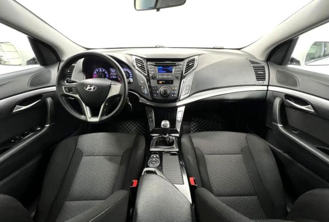 Hyundai i40 I с пробегом 2015 года, цена 1 320 000 рублей, 88240 км, седан, Автокод Объявления