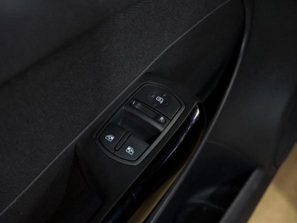 Opel Corsa D Рестайлинг II с пробегом 2012 года, цена 799 000 рублей, 181714 км, хэтчбек, Автокод Объявления