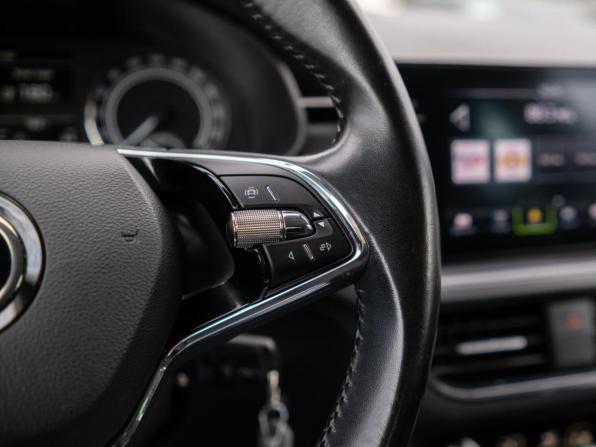 Skoda Rapid II с пробегом 2021 года, цена 1 449 000 рублей, 116382 км, лифтбек, Автокод Объявления