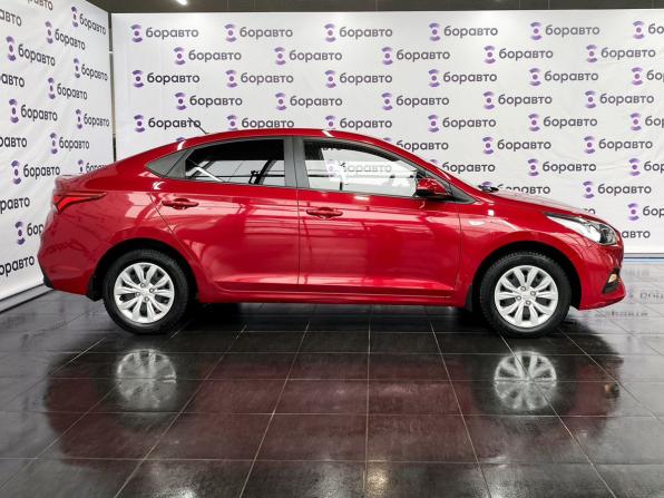 Hyundai Solaris II с пробегом 2017 года, цена 1 450 000 рублей, 64749 км, седан, Автокод Объявления