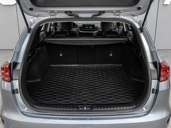 Kia Ceed III Рестайлинг с пробегом 2022 года, цена 2 220 000 рублей, 85948 км, универсал, Автокод Объявления