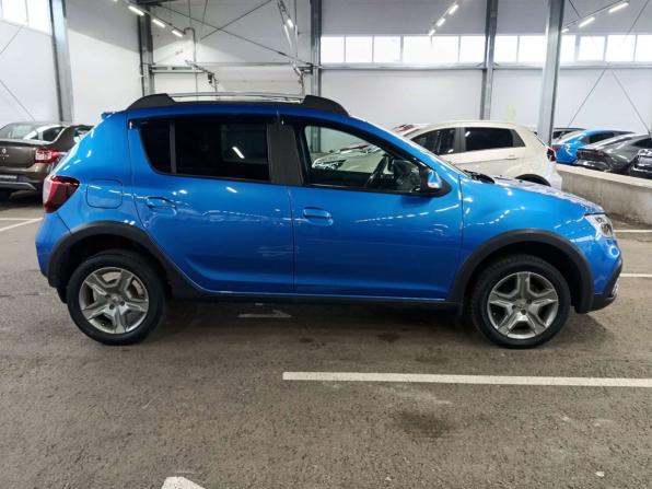 Renault Sandero II Рестайлинг с пробегом 2021 года, цена 1 240 000 рублей, 92437 км, хэтчбек, Автокод Объявления