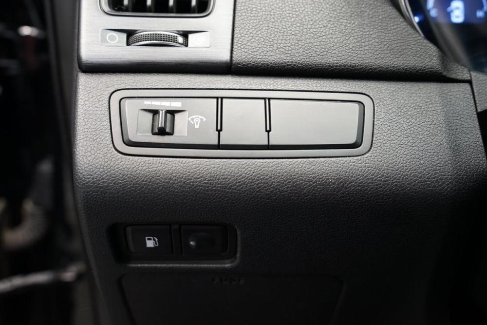 Hyundai Sonata VI (YF) Крым  - изображение 13